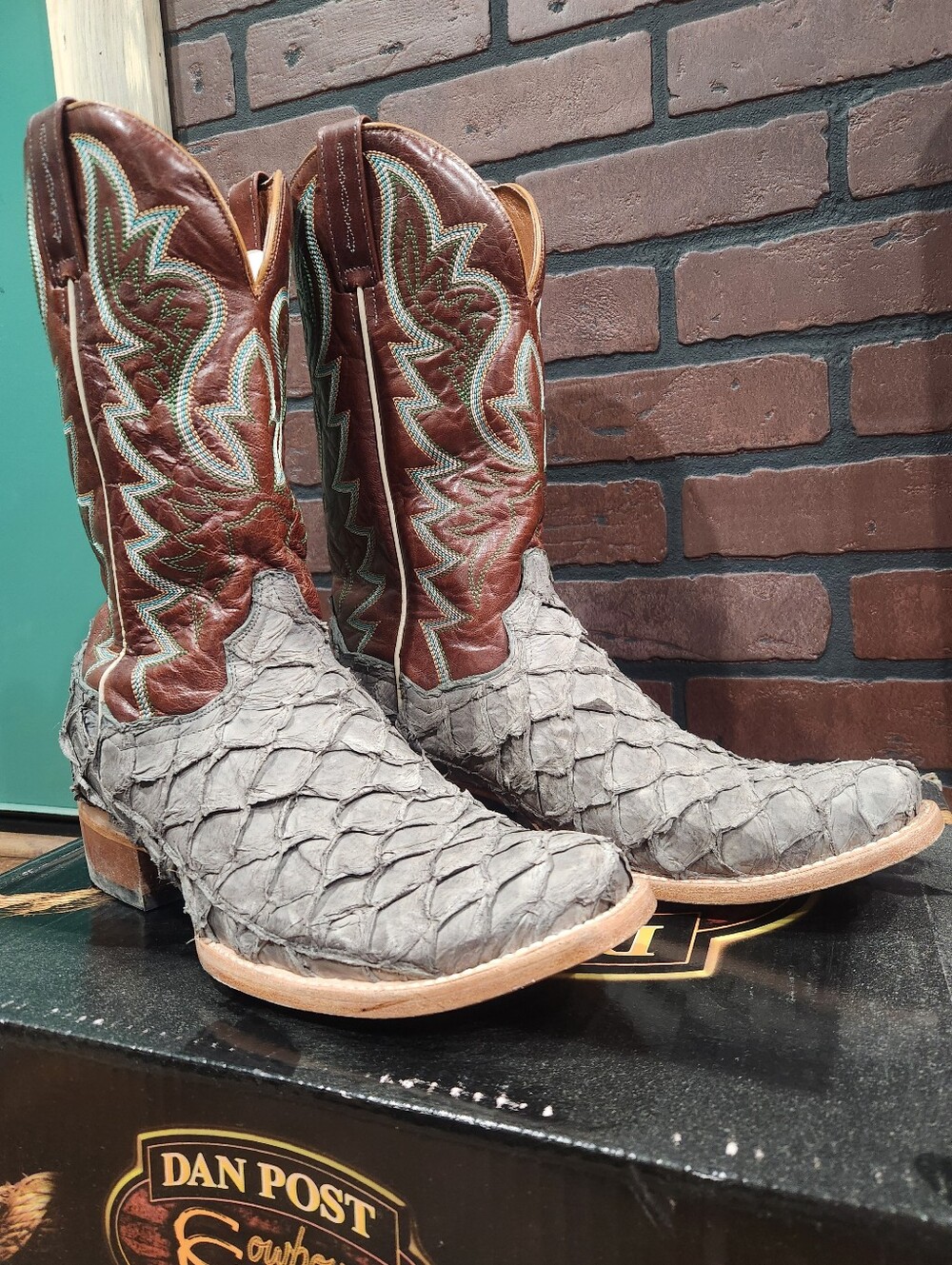 Dan Post Riggs Pirarucu Fish Cowboy Boots 10.5 EW